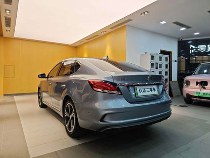 MG6 PHEV d'occasion certifiée, édition 2018, 45T E-Drive, version hybride intelligente avec pilote et connexion Internet.