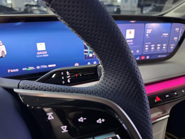 Certificated Used SAIC-GM Buick GL8 PHEV 2024 Lu Zun 1.5T Seven-Seater Luxury Edition