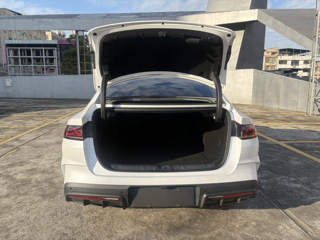 Certificated Used BYD Qin L DM 2024 DM-i 80KM Leading Edition