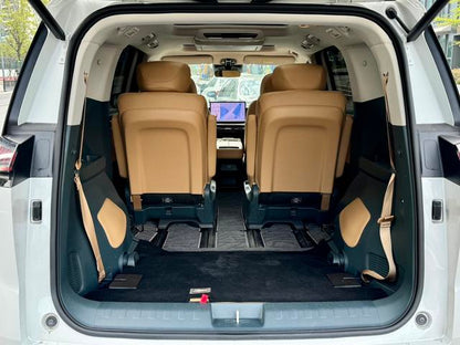 Certificated Used GAC Trumpchi E8 Phev 2024 2.0Atk 150Km Max Version