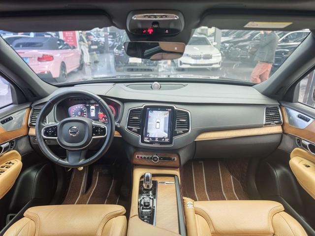 Volvo XC90 PHEV 2018 E-Drive Hybrid T8 Excellence 7 places d'occasion certifiée