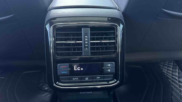 Certificated Used SAIC Volkswagen Passat PHEV 2019 430PHEV Hybrid Luxury Edition