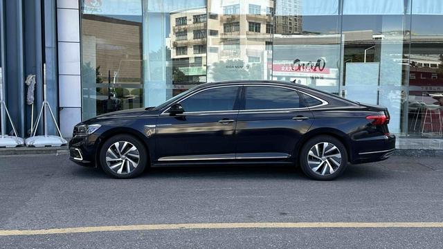 Certificated Used SAIC Volkswagen Passat PHEV 2019 430PHEV Hybrid Luxury Edition