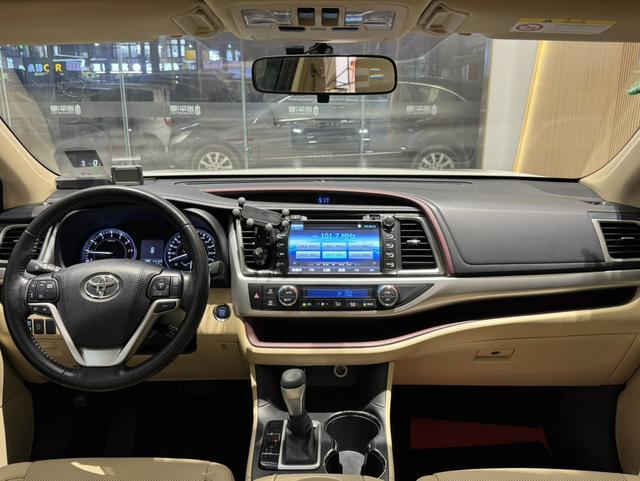 Certificated Used Toyota Highlander 2012款 2.7L Two-Wheel Drive 7-Seat Luxury Edition