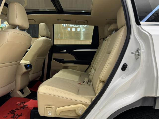 Certificated Used Toyota Highlander 2012款 2.7L Two-Wheel Drive 7-Seat Luxury Edition