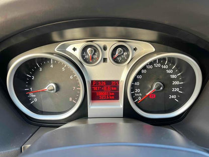 Certificated Used Ford Focus 2011 Model Hatchback 1.8L Automatic Fashionable Type