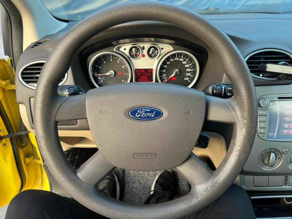 Certificated Used Ford Focus 2011 Model Hatchback 1.8L Automatic Fashionable Type