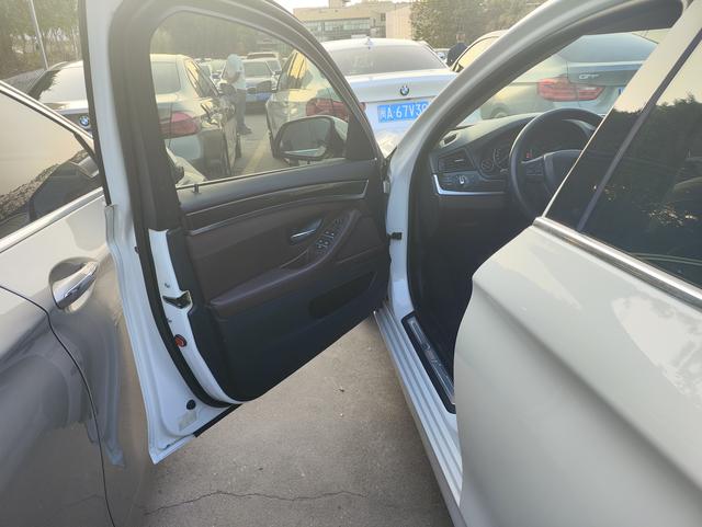 Certificated Used BMW 5 Series 2014 Model 525Li Leading Type