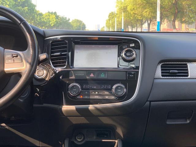 Certificated Used Mitsubishi Outlander 2014 2.4L 4WD Luxury Super Value Edition 5 Seats