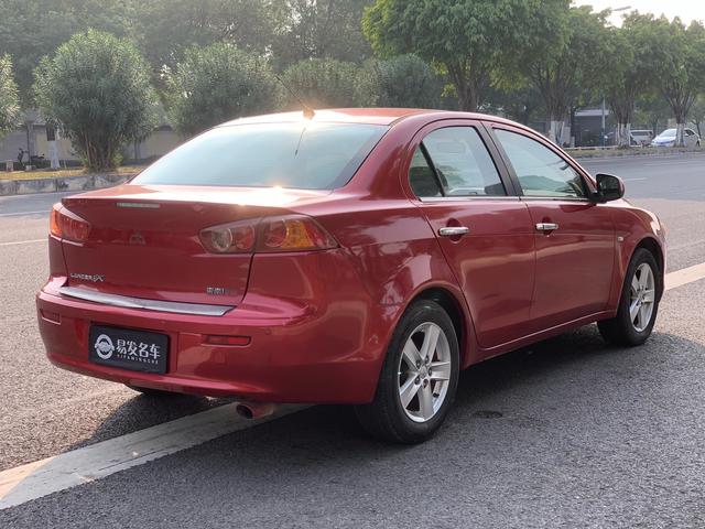 Certificated Used Yishen 2010 Model Fashion Edition 1.8L CVT Comfort
