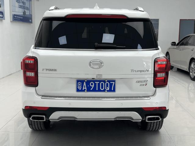 Certificated Used GAC Trumpchi GS8 2017 320T Two-Wheel Drive Luxury Intelligent Linkage Version 7-Seat