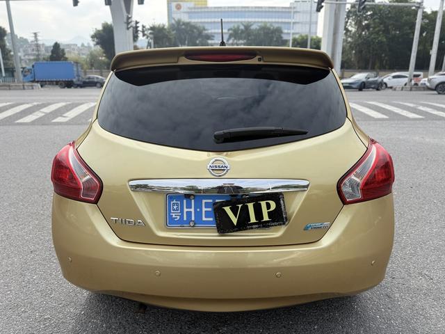 Certificated Used Dongfeng Nissan Tiida 2011 1.6L CVT Comfort Type