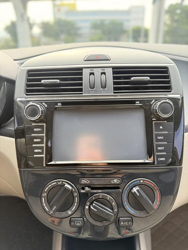 Certificated Used Dongfeng Nissan Tiida 2011 1.6L CVT Comfort Type