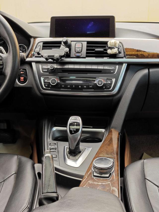 Certificated Used BMW 3 Series 2014 Model 320Li Luxury Design Package