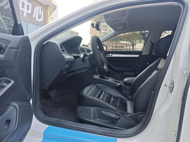 Certificated Used FAW-Volkswagen Lamando 2021 230TSI DSG Fashion Edition