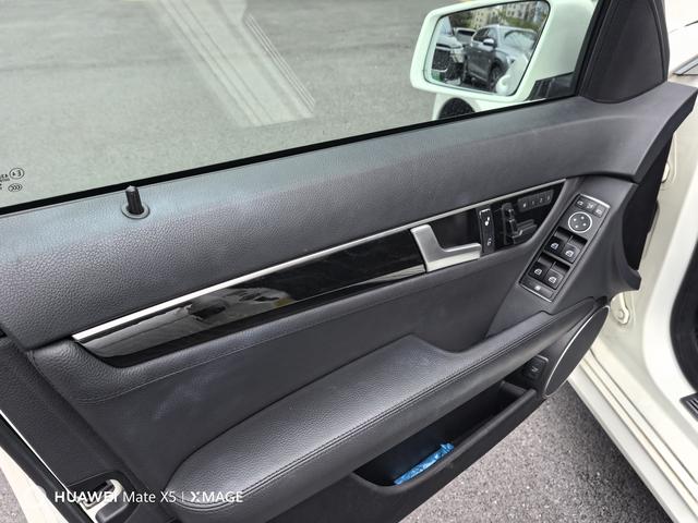 Certificated Used Mercedes-Benz C-Class 2013 Model C 260 Fashion Grand Edition