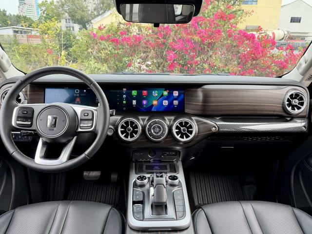 Certificated Used GWM Tank 300 2021 Off-Road Version 2.0T Conqueror