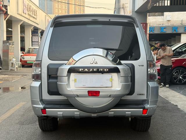 Certificated Used Mitsubishi Pajero (Imported) 2014 Model 3.0L Elite Edition