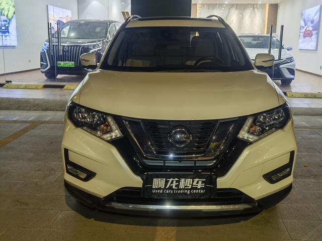 Certificated Used Dongfeng Nissan X-Trail 2019 2.0L CVT Zhilian Comfort Version 2WD