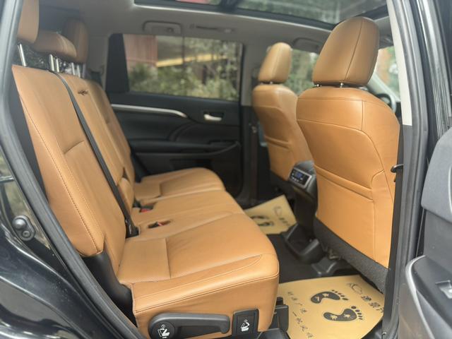 Certificated Used Highlander 2021 Model 2.0T Four-Wheel Drive Knight Edition 7-Seater