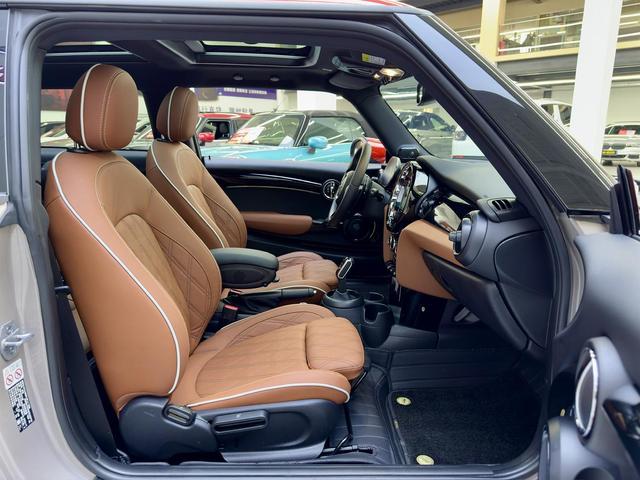 Certificated Used MINI 2023 Facelift 2.0T COOPER S Artist