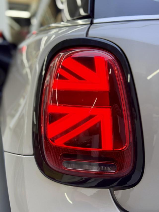 Certificated Used MINI 2023 Facelift 2.0T COOPER S Artist