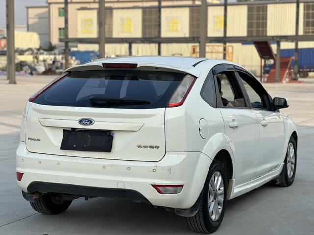 Certificated Used Ford Focus 2013 Model Hatchback Classic 1.8L Automatic Basic