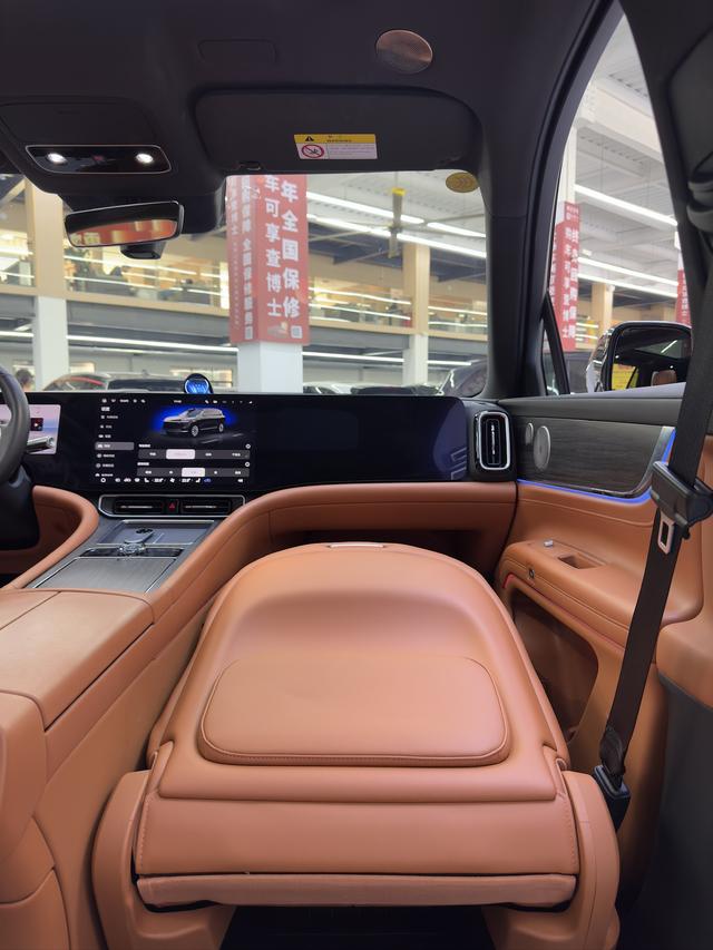 Certificated Pre-Owned AITO M9 2024 Extended Range Max Six-Seater Version -u22025047