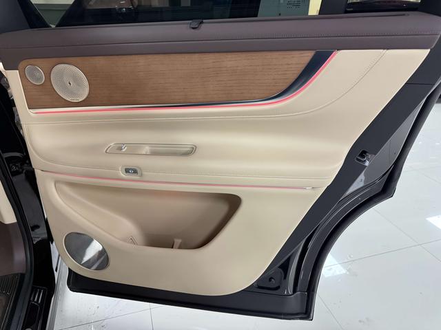 Certificated Pre-Owned AITO M9 2024 Extended-Range Ultra Six-Seater Edition -u21923603