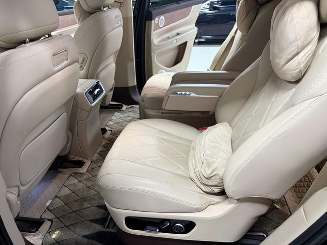 Certificated Pre-Owned AITO M9 2024 Extended-Range Ultra Six-Seater Edition -u21923603