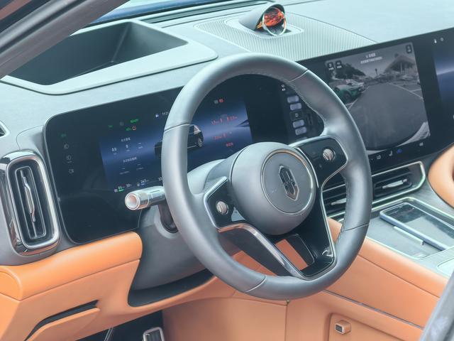 Certificated Pre-Owned AITO M9 2024 Extended Range Max Six-Seater Version -u21683184