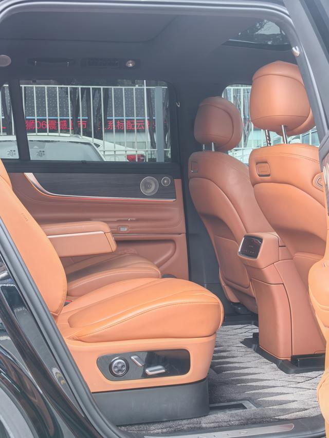 Certificated Pre-Owned AITO M9 2024 Extended Range Max Six-Seater Version -u21683184