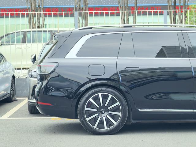 Certificated Pre-Owned AITO M9 2024 Extended Range Max Six-Seater Version -u21683184