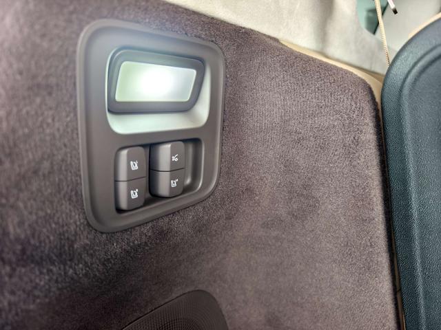 Certificated Pre-Owned Wenjie M8 2025 Extended Range Max Six-Seater Version -u21874263