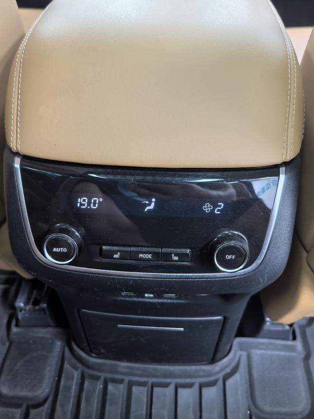 Certificated Pre-Owned Li Auto ONE 2021 Extended Range 6-Seater Edition -u21552936