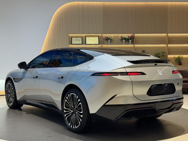 Certificated Pre-Owned AVATR 12 2025 Max Rear-Wheel Drive Extended-Range Version -u22068530