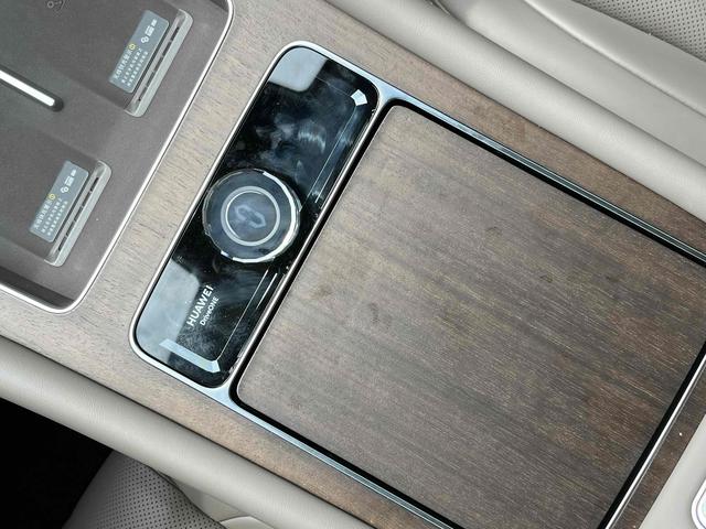 Certificated Pre-Owned Seres Auto Wenjie M9 2024 Extended-Range Ultra Five-Seater Edition -u21683366