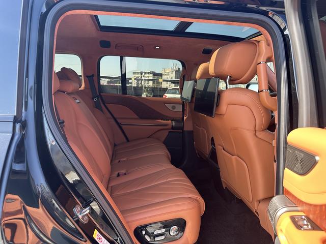 Certificated Pre-Owned Yangwang U8 2023 Luxury Edition -u22079648