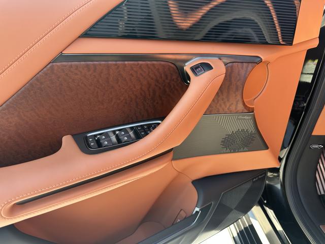 Certificated Pre-Owned Yangwang U8 2023 Luxury Edition -u22079648