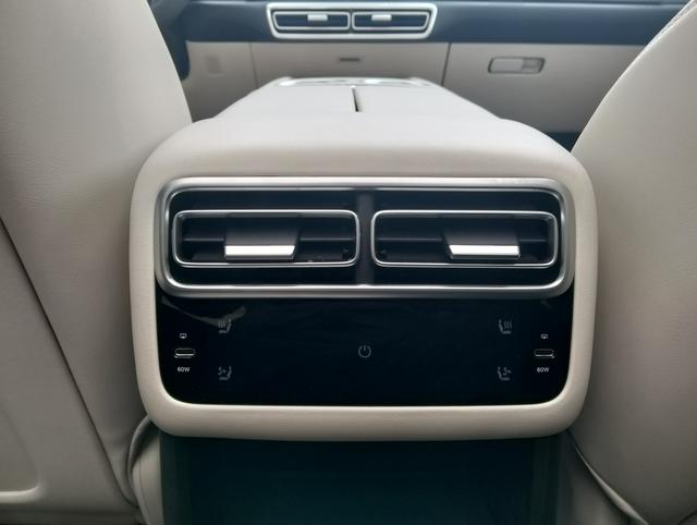 Certificated Pre-Owned Li Auto L6 2024 Pro Edition -u21711173