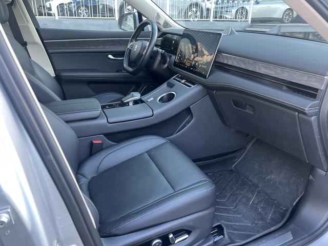 Certificated Pre-Owned Wenjie M5 2022 Extended-Range Four-Wheel Drive Performance Edition -u21714917