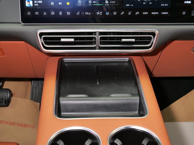 Certificated Pre-Owned Li Auto L9 2023 Pro Edition -u21396327