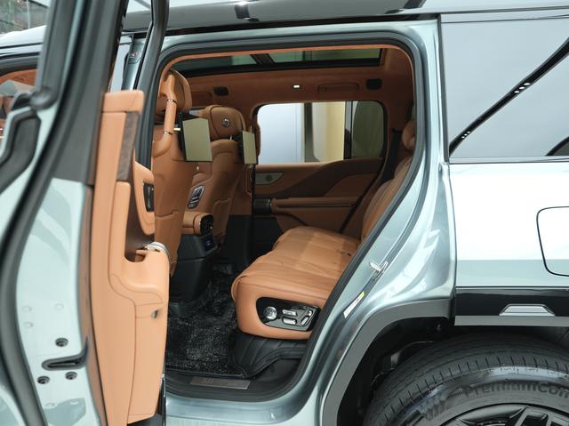 Certificated Pre-Owned Yangwang U8 2023 Luxury Edition -u22011717