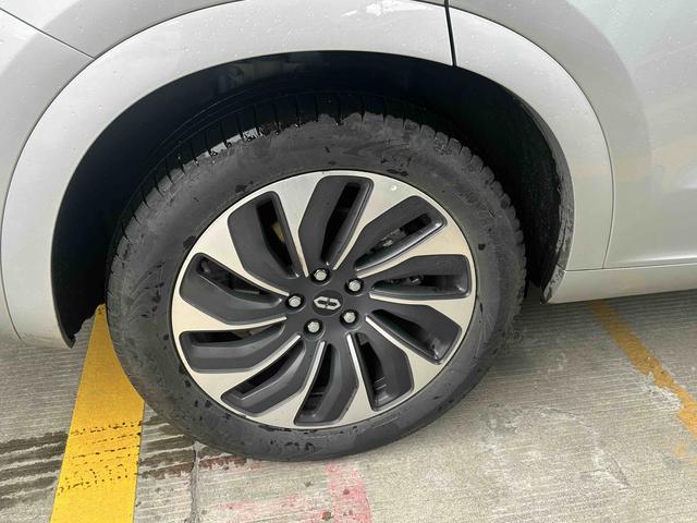 Certificated Pre-Owned Wenjie M7 2024 Max Five-Seater Four-Wheel Drive Intelligent Driving Version -u22064835