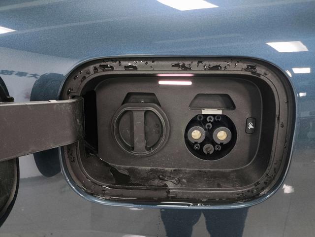 Certificated Pre-Owned AITO M9 2024 Extended Range Ultra Five-Seater Version -u21594493