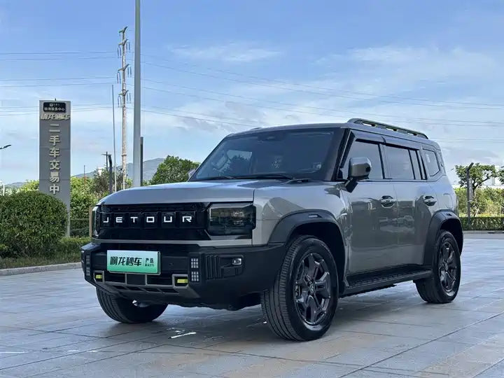 Pre-owned Jetour Traveller C-DM (2024) · C-DM 129 km Forest Edition