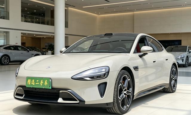 Certificated Pre-Owned Xiaomi SU7 2024 Rear-Wheel Drive Standard Long-Range Version -u23756744