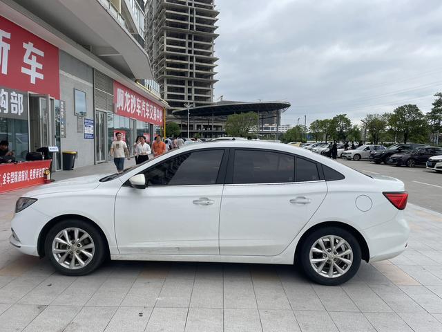 Certificated Pre-Owned Roewe i5 2020 1.5L Automatic 4G Internet Leading Luxury Edition -u23871149