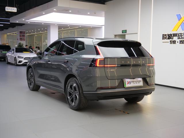 Certificated Pre-Owned Volvo XC70 2026 2WD Long Range Core -u23366207