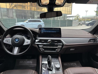 Certificated Pre-Owned BMW 5 Series PHEV 2022 Second Facelift 535Le M Sport Package -u23877866